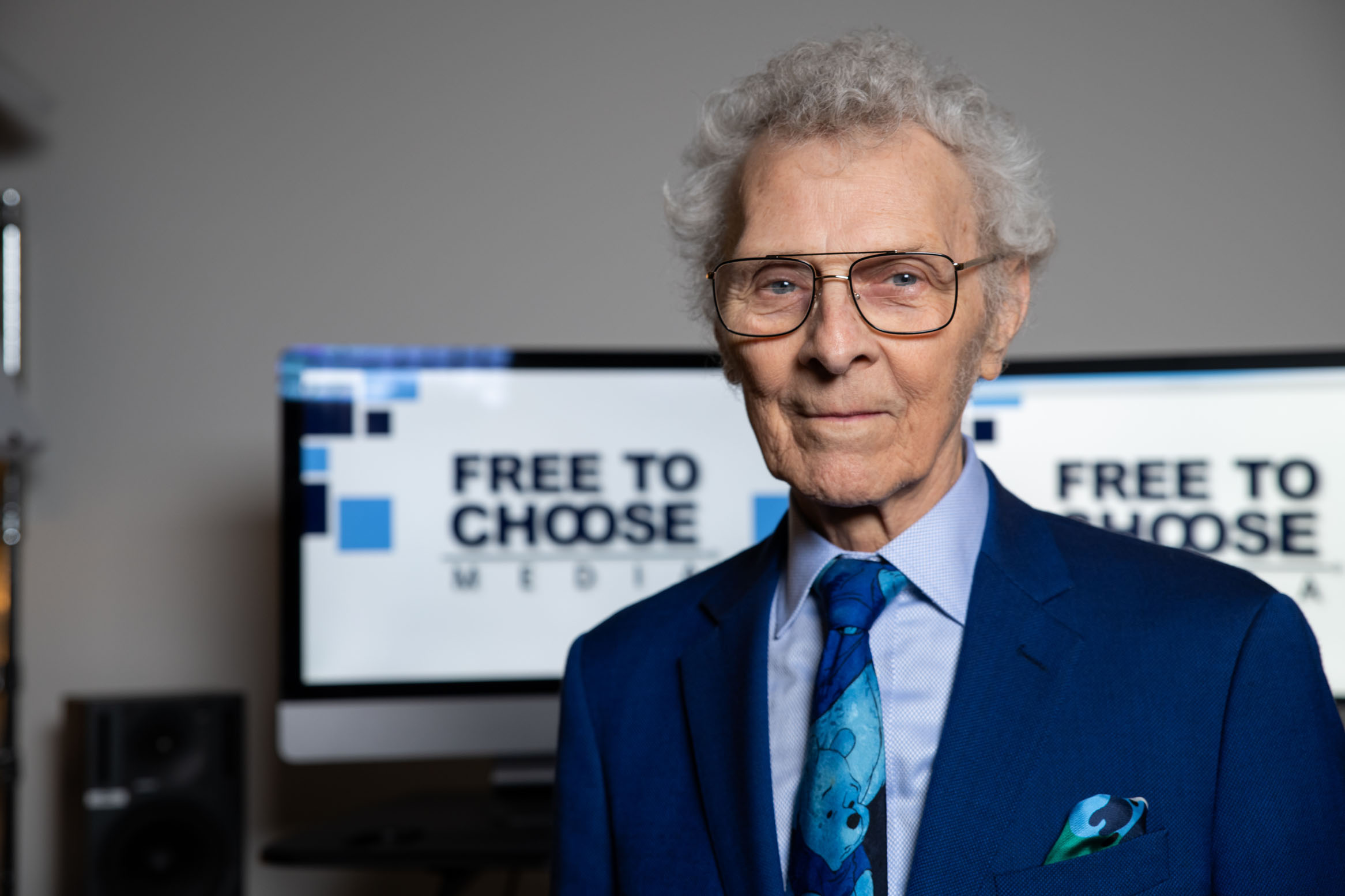On his way through the office, Bob stops in front of an editing computer at just the right moment.